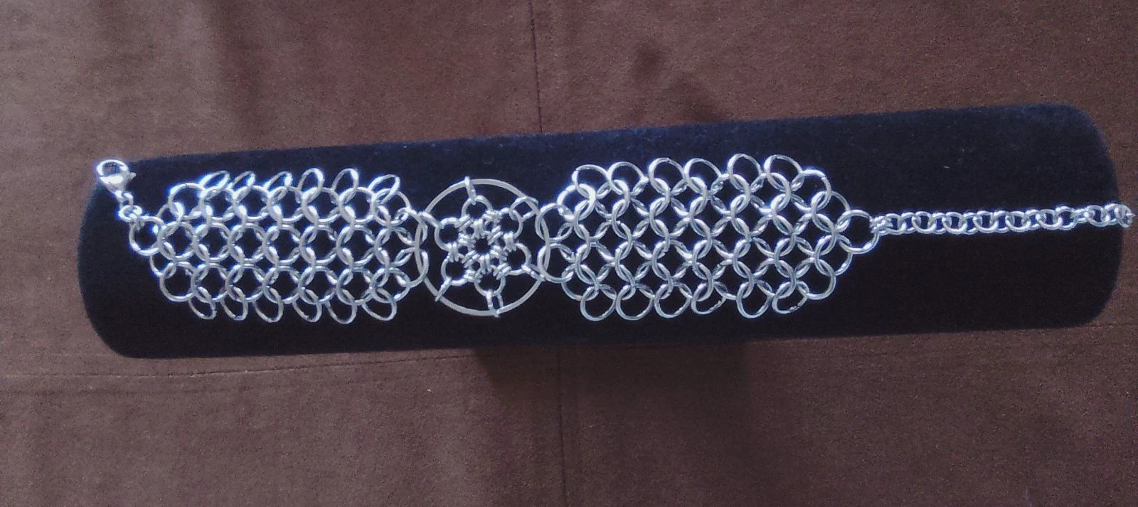 European chainmail cuff bracelet and Japanese chainmail flower – photo 2